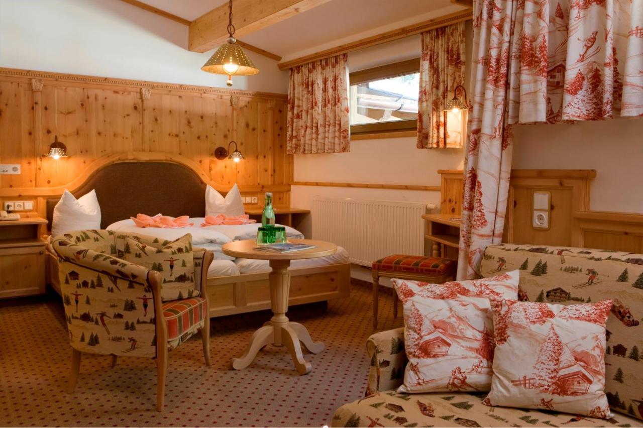 Hotel NeuhinterТукс Екстериор снимка