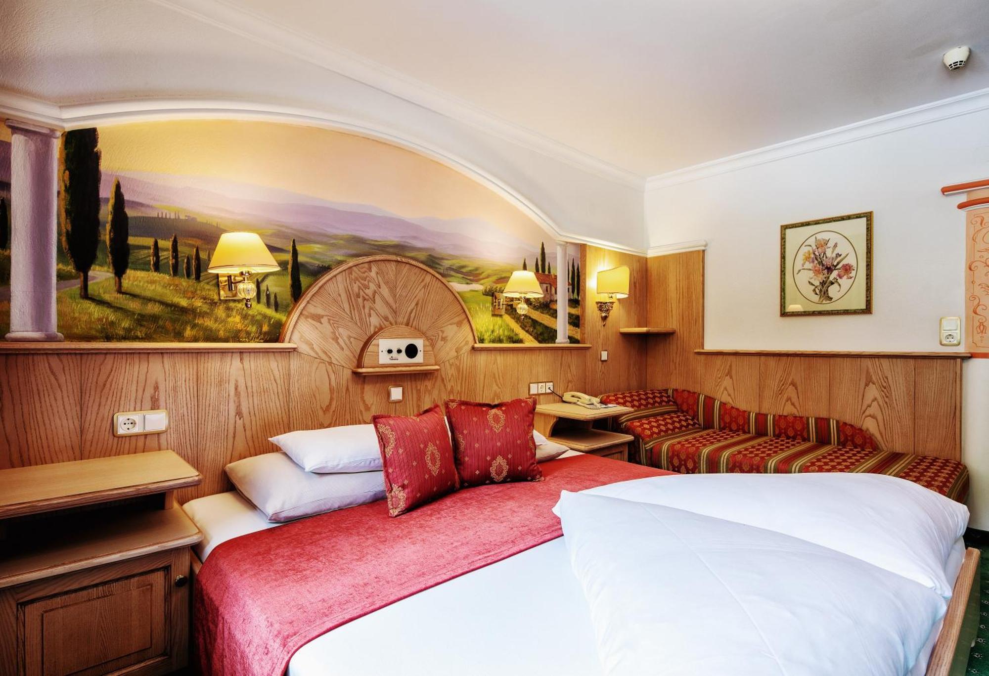 Hotel NeuhinterТукс Екстериор снимка