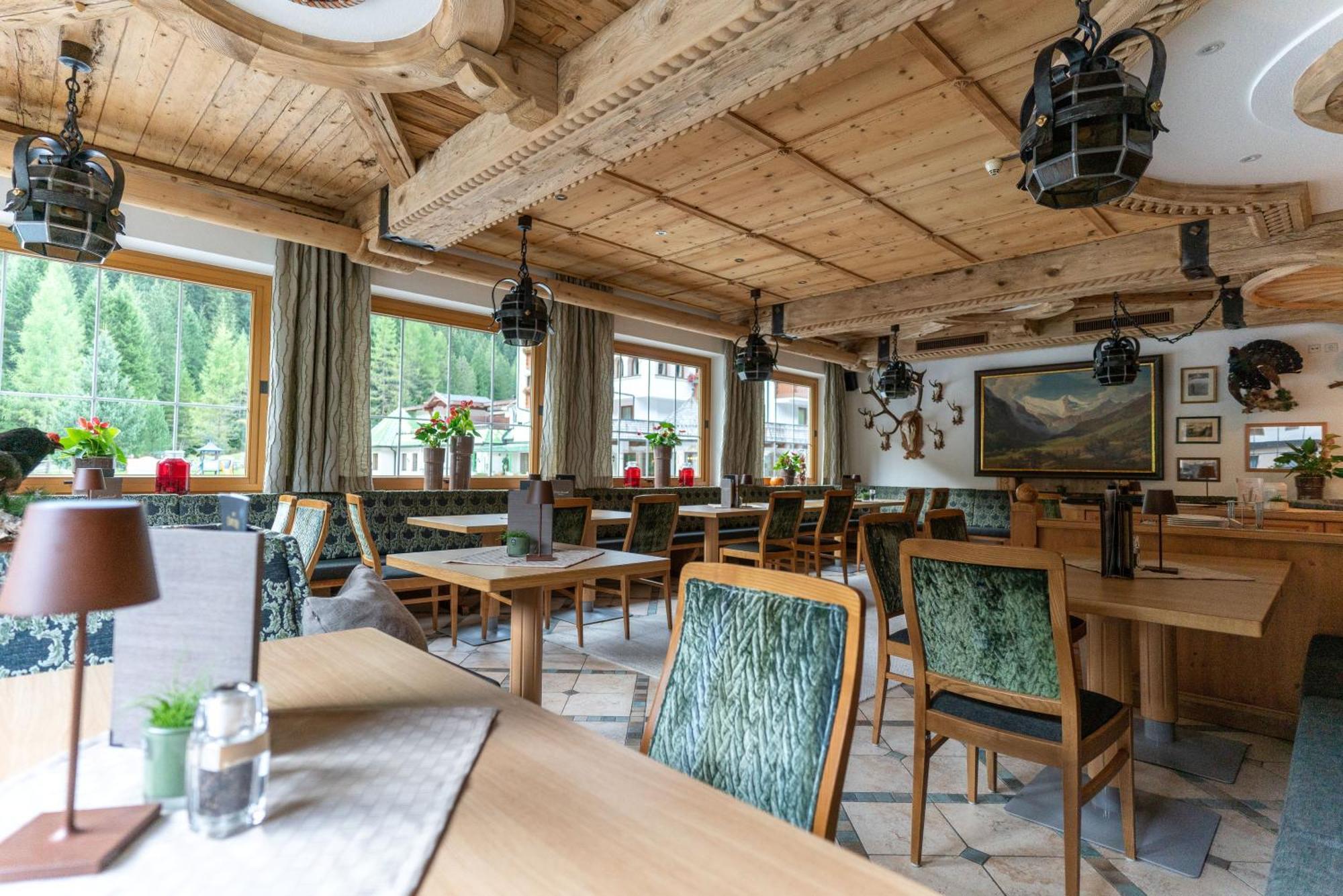 Hotel NeuhinterТукс Екстериор снимка